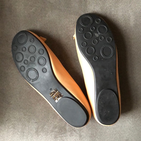 Marc by Marc Jacobs peach flats - Picture 4 of 4